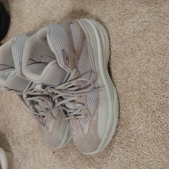 YZY DSRT BT - Picture 3 of 4